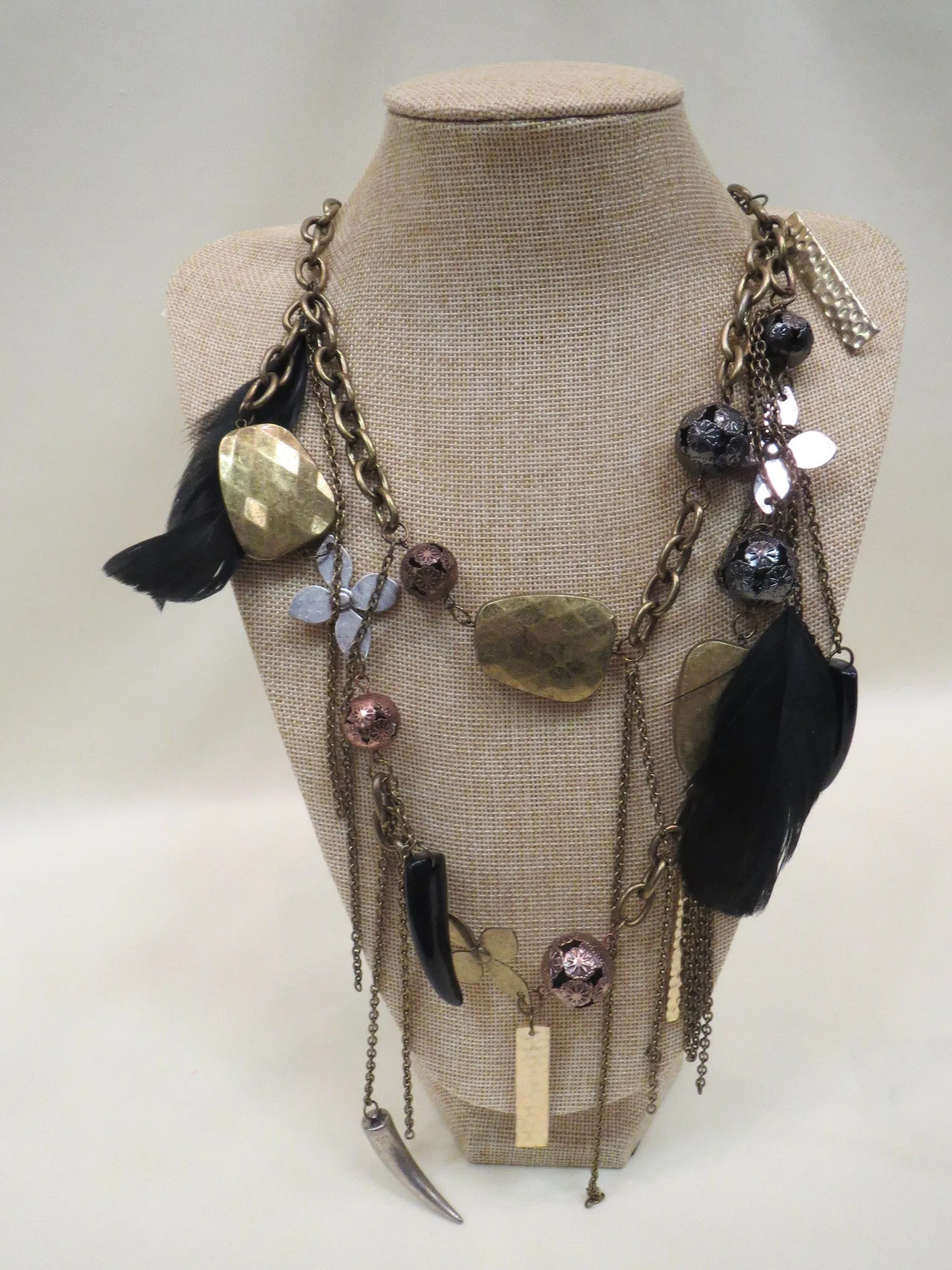 ADO | Gold Charm Necklace with Feathers