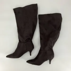 Boots Size 8.5W