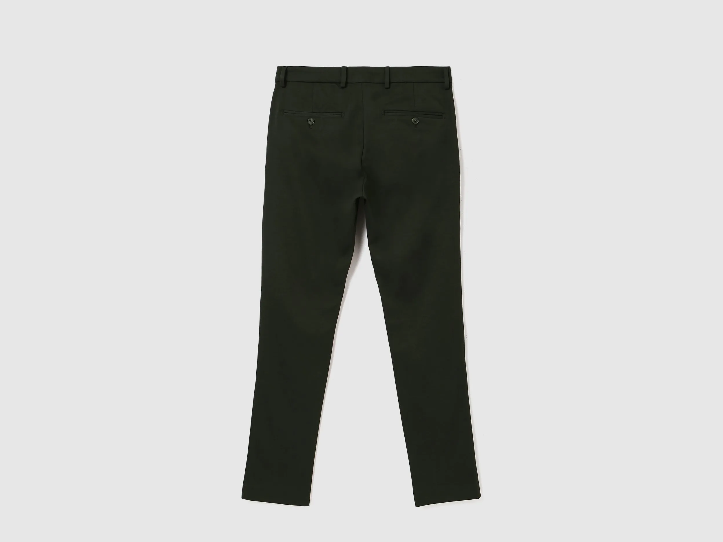 Men Solid Slim Fit Trouser