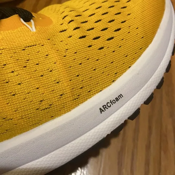 NWT Rock Running by Craft Women’s Yellow and Black Shoes Sneakers 10