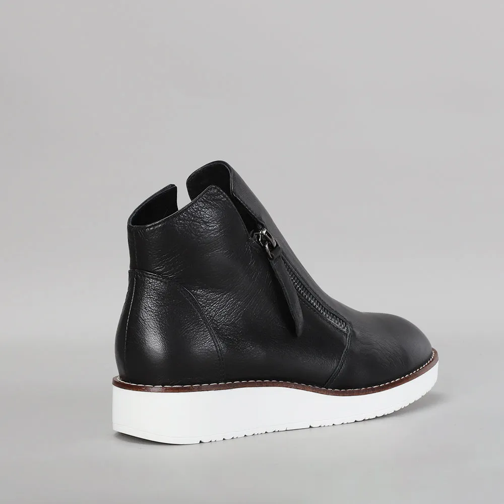 RONNIE - Black/White Sole