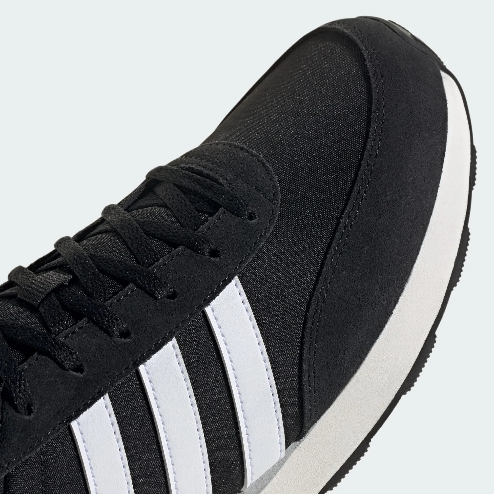 RUN 60S 3.0 SHOES